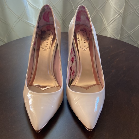 Ted Baker Nude Pink Patent Leather Heels- rose gold embellishments fits like 8.5 - Picture 4 of 9